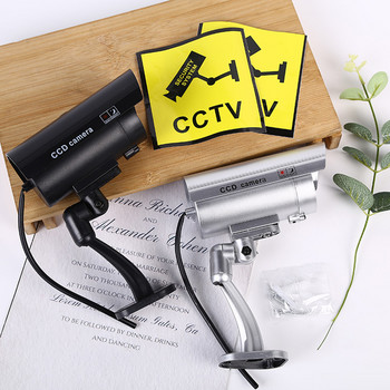 Фалшива камера Външна симулация на манекен на камера Вътрешна Bullet Led Light Монитор Външно възпиращо средство CCTV Симулирано наблюдение