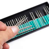 30 kom/set set svrdla za manikuru Glava za mljevenje legura za manikuru Svrdla za pedikuru Dodaci za električne bušilice za manikuru