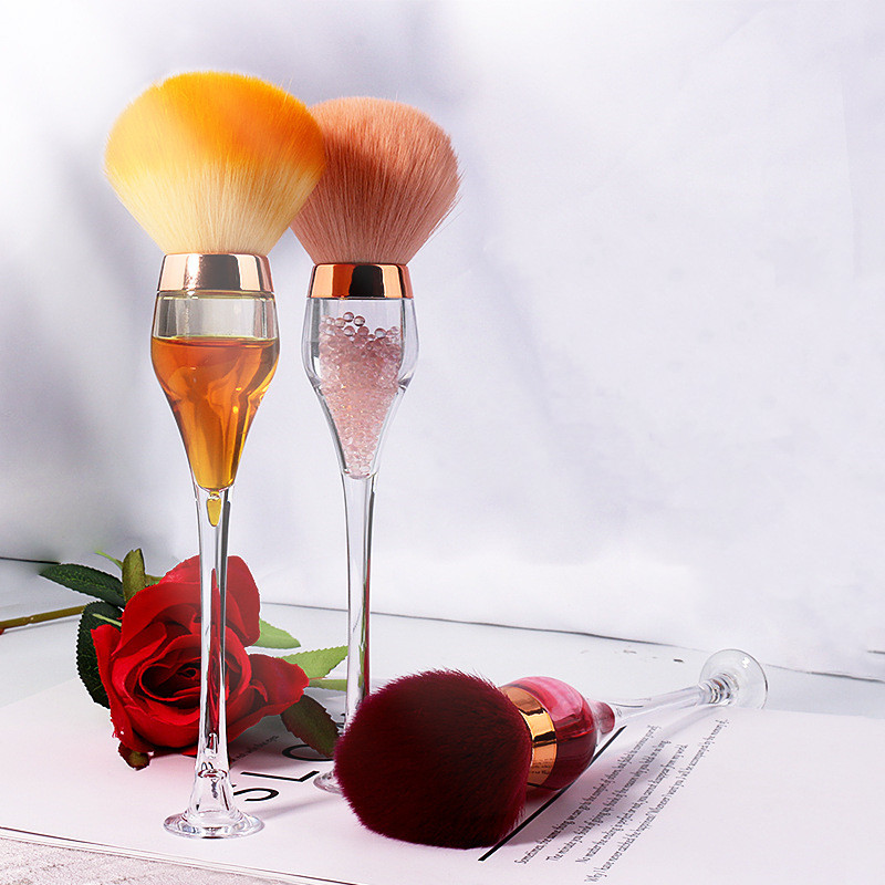 Mekana pahuljasta četkica za šminku Kist za rumenilo u prahu Kreativni dizajn čaša za crveno vino Alat za šminku Kozmetika za manikuru Četkica za prašinu