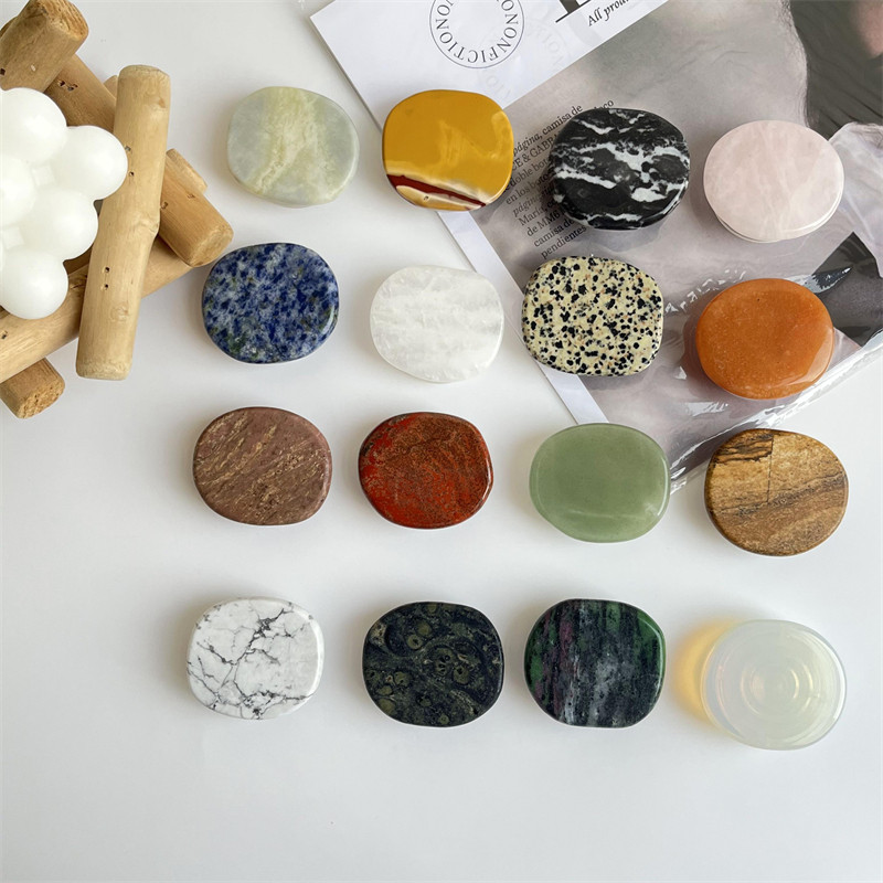 Luxusný lesklý držiak na mobil z prírodného mramoru s rozšíriteľnou rukoväťou Grip Tok, držiak na mobilný telefón s prsteňom, skladacia zásuvka, držiak Griptok