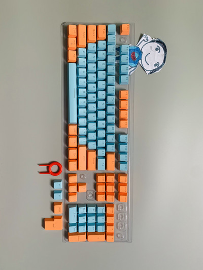 Nová sada 104 klávesov pre mechanickú klávesnicu, podsvietené dvojfarebné ABS fialovo-biele klávesy pre 61/87/104 klávesov Cherry MX