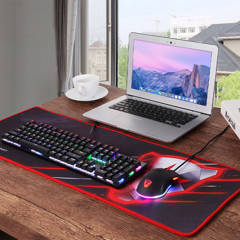 Originálna herná mechanická klávesnica Motospeed CK104, 104 kláves, RGB podsvietenie, USB, káblová, s podsvietením, ruská/anglická klávesnica pre stolné počítače