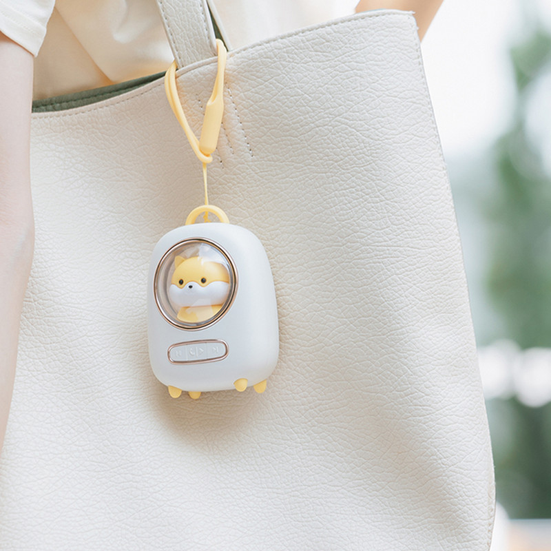 Mini slatki kućni ljubimac Bežični Bluetooth zvučnik s noćnim svjetlom Vanjski subwoofer zvučnici Blagdanski poklon za Android iOS telefon Prijenosno računalo