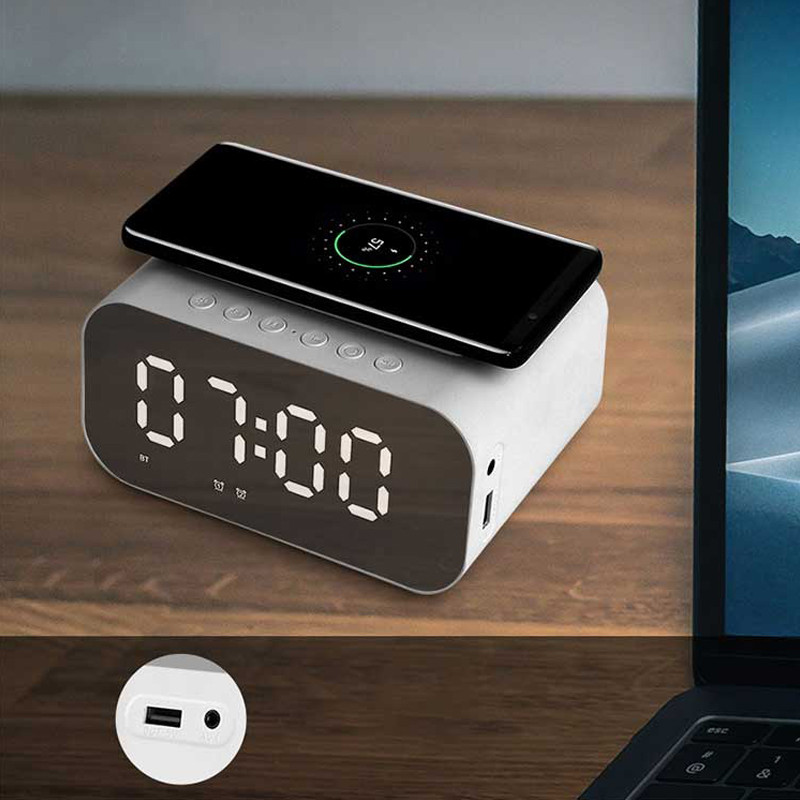 BT510 vezeték nélküli Bluetooth hangszóró töltés 5 W LED órával, ébresztő funkcióval FM rádió hangszóró