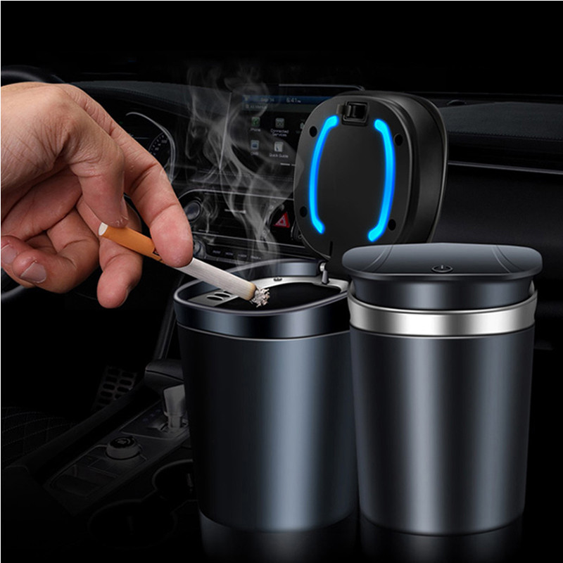 Automobilska pepeljara Prijenosna pepeljara za automobil Mini auto kanta za smeće Bezdimna pepeljara s poklopcem LED plavo svjetlo otporna na vjetar za putovanja i kućnu upotrebu