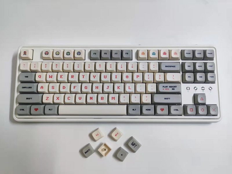 130 billentyűs XDA billentyűsapkák mechanikus játékbillentyűzethez, retro gameboy stílusú PBT billentyűsapkához, festékszublimációs rajzfilmes billentyűsapkákhoz egyedi GK61