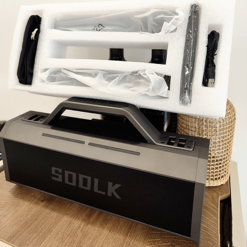 Difuzor portabil Bluetooth 150W Sunet stereo puternic Bas bogat Impermeabil si rezistent la praf Împereche dubla Microfon încorporat Latență redusă SODLK