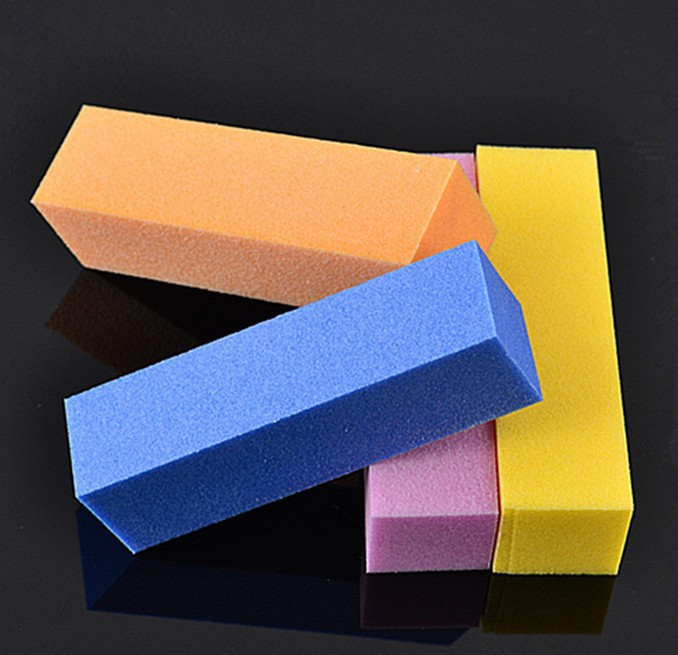 10 db / tétel Nail Shiner Buffer Buffing Block Csiszolóreszelő 4 oldalas, 5 színben 240 szemcseméretű köröm/manikűr csiszoló csiszolóblokk, LO11