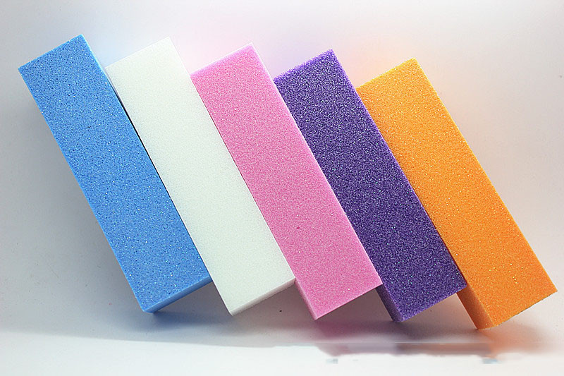 10 db / tétel Nail Shiner Buffer Buffing Block Csiszolóreszelő 4 oldalas, 5 színben 240 szemcseméretű köröm/manikűr csiszoló csiszolóblokk, LO11