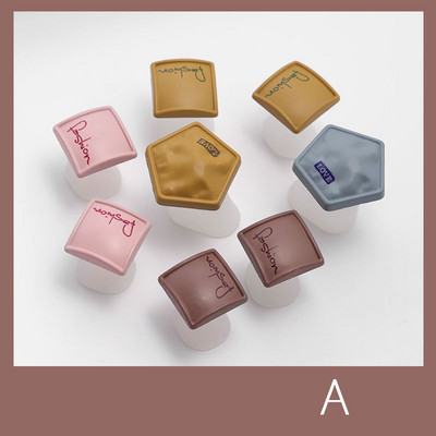 8Pcs Silikonski odvajač za nokte na nogama Cvijet tratinčice Šarmantni biserni dizajn Forma za razdjelnik stopala Salon Manikura Pedikura Njega Diy Nail Art