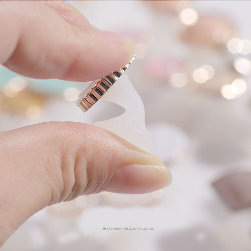 8Pcs Silikonski odvajač za nokte na nogama Cvijet tratinčice Šarmantni biserni dizajn Forma za razdjelnik stopala Salon Manikura Pedikura Njega Diy Nail Art