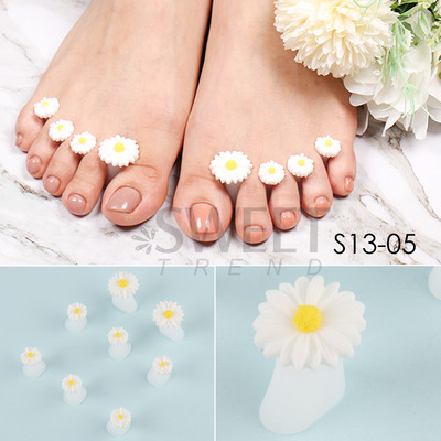 8PCS. Daisy Gem Nail Art Separatori za prste Silikonski separatori za stopala za prste Gel lak pribor za salone Pedikura Alat za manikuru SWS13
