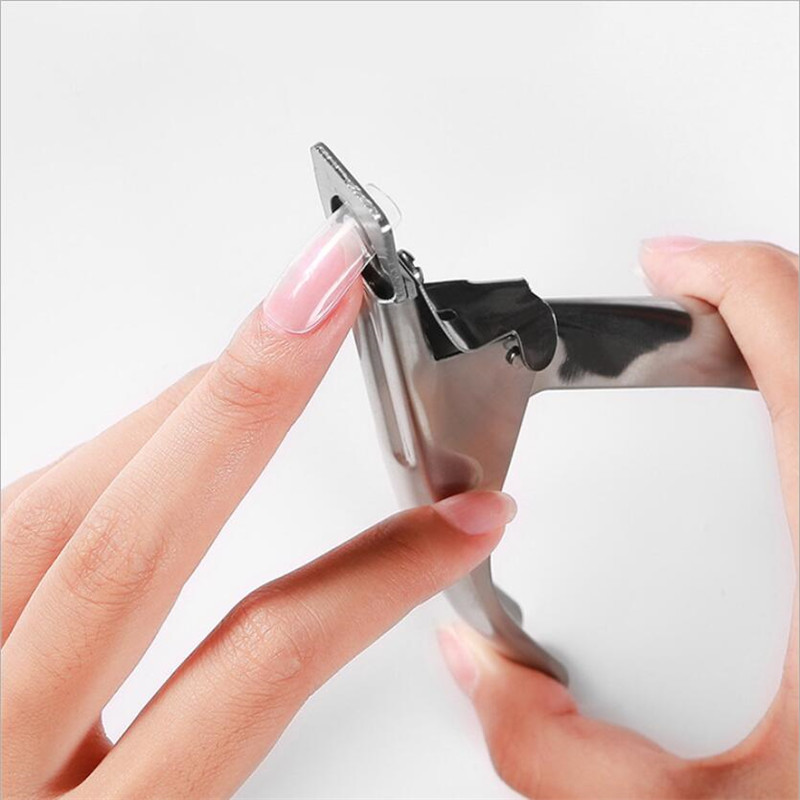 Professzionális Nail Art Clipper Speciális U-szó Hamis tippek Élvágók Manikűr Színes, rozsdamentes acél körömdíszítő eszközök