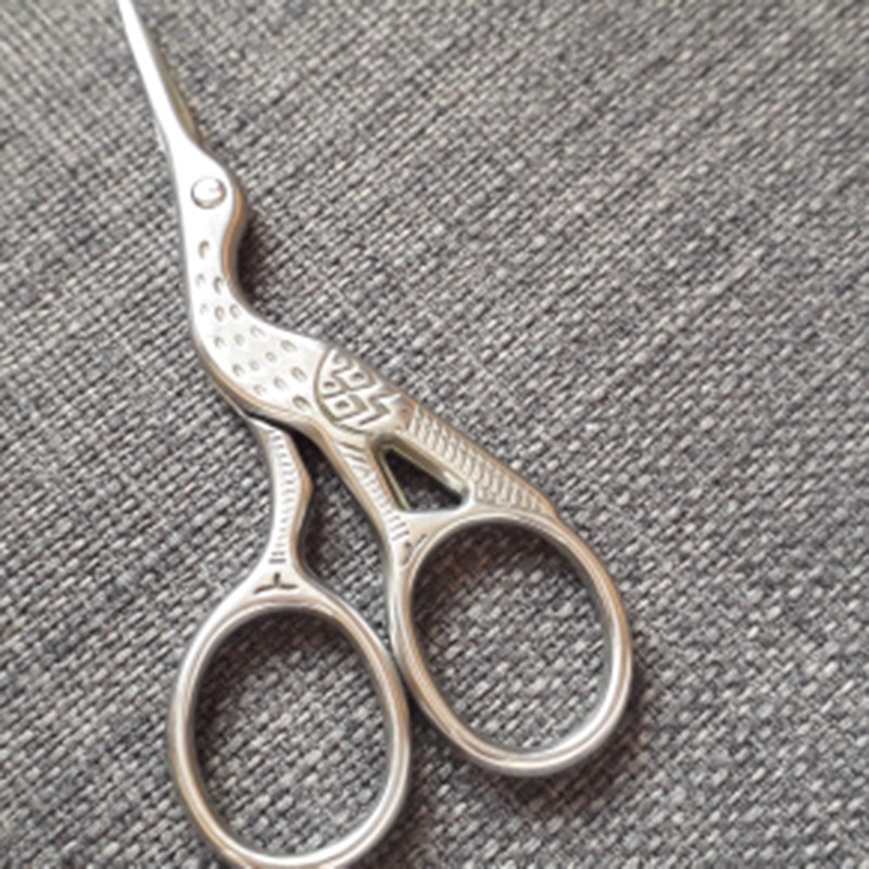 1db Retro Scissors Professzionális köröm lábujj kérges trimmer kézimunka hímző rozsdamentes acél szabó olló manikűr eszköz