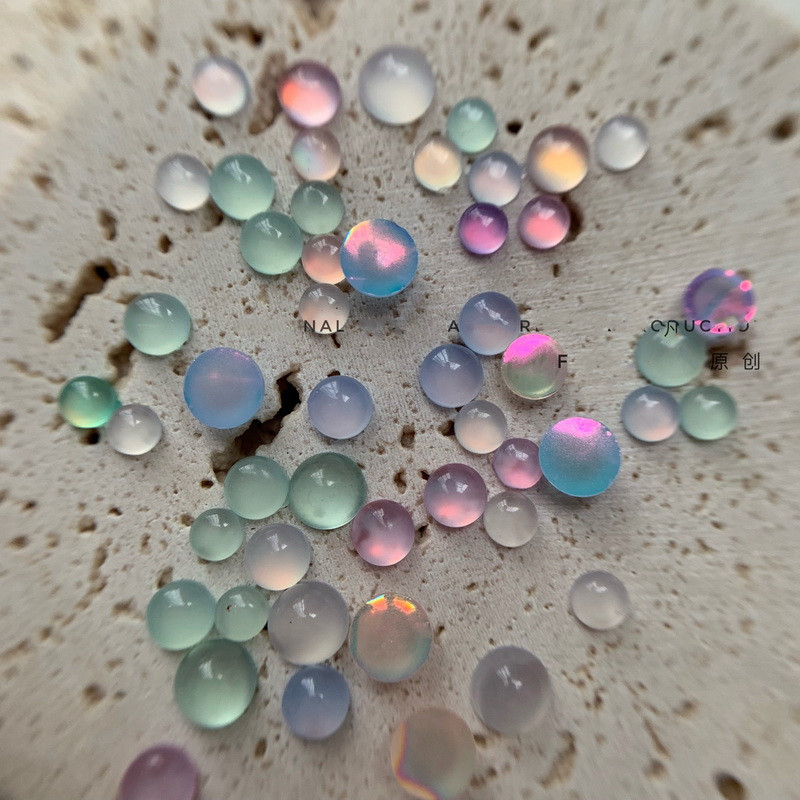 Naujos 3D nagų dailės dekoracijos Kalnų krištolas Undinėlės karoliukai Strass Blizgūs šviesai jautrūs krištolo stiklo karoliukai Manikiūro puošmena