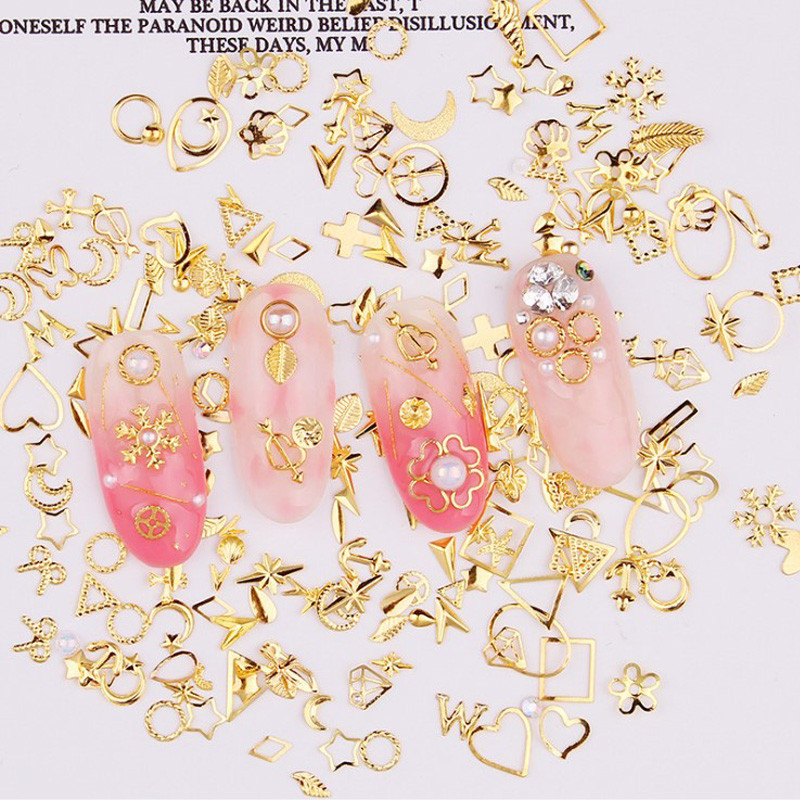 Tähekuu Õõnes kullast ja hõbedast küünekunst metallist kest 3D küünekaunistus naastud Rhinestones küünekunsti disaini võlusid kivi 1 kott