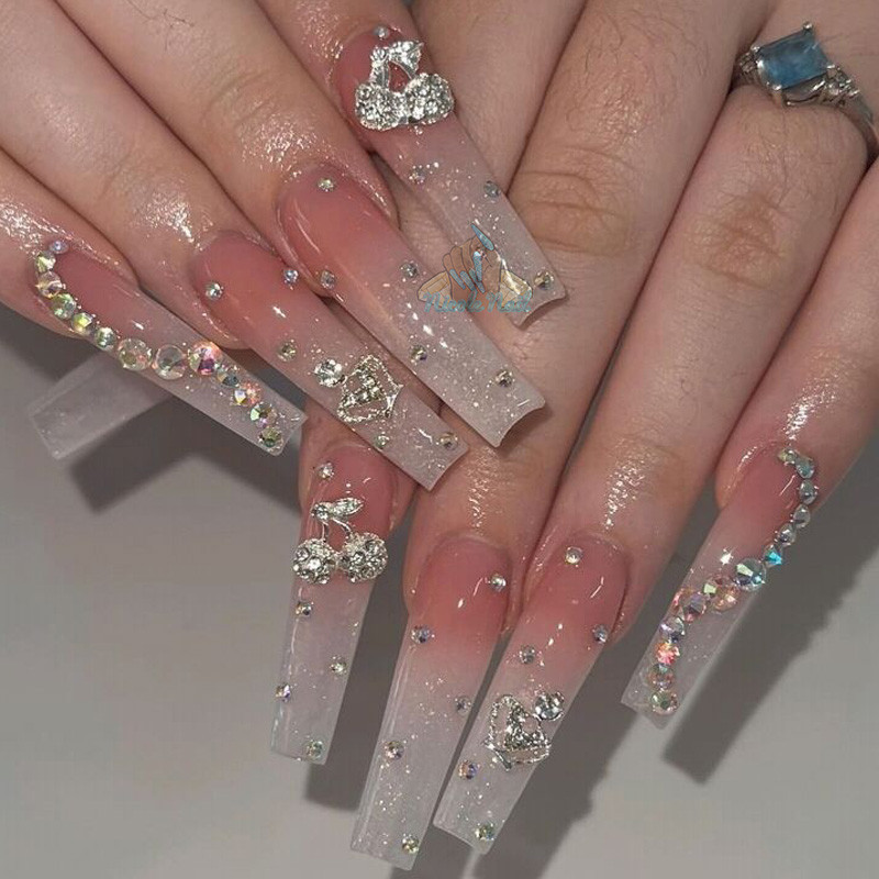 10db ezüstözött cseresznye Nail Art strasszos luxus csillogó csillogó körömbűvek manikűr kiegészítők