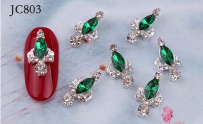 10db/tétel 3D Nail Art ékszer ezüst és arany korona formájú köröm ékszer Fénylő kristály strassz köröm ékszer kiegészítők ML723#