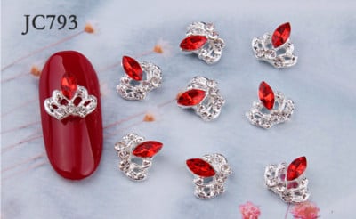 10db/tétel 3D Nail Art ékszer ezüst és arany korona formájú köröm ékszer Fénylő kristály strassz köröm ékszer kiegészítők ML723#