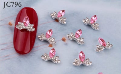 10db/tétel 3D Nail Art ékszer ezüst és arany korona formájú köröm ékszer Fénylő kristály strassz köröm ékszer kiegészítők ML723#