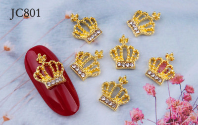 10db/tétel 3D Nail Art ékszer ezüst és arany korona formájú köröm ékszer Fénylő kristály strassz köröm ékszer kiegészítők ML723#