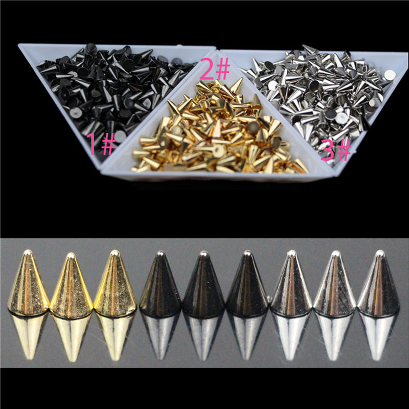 100db 3*3 mm-es nyíl szegecs dekoráció Nail Art Punk Spikes Stud Nail Art Tip Dekorációs szegecs fémes DIY Nail Art díszek