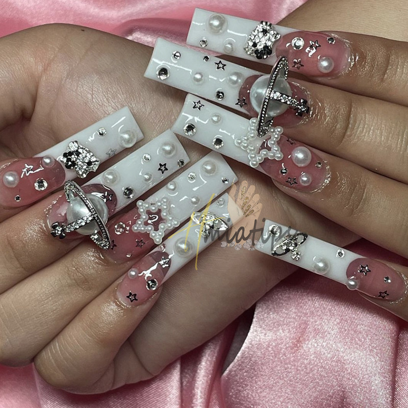 5 tk metallist 3D küünekunst Südamevõlusid Rhinestones Planeedi risti kujuga disain akrüül-geelküüntele Maniküüri tarvikud