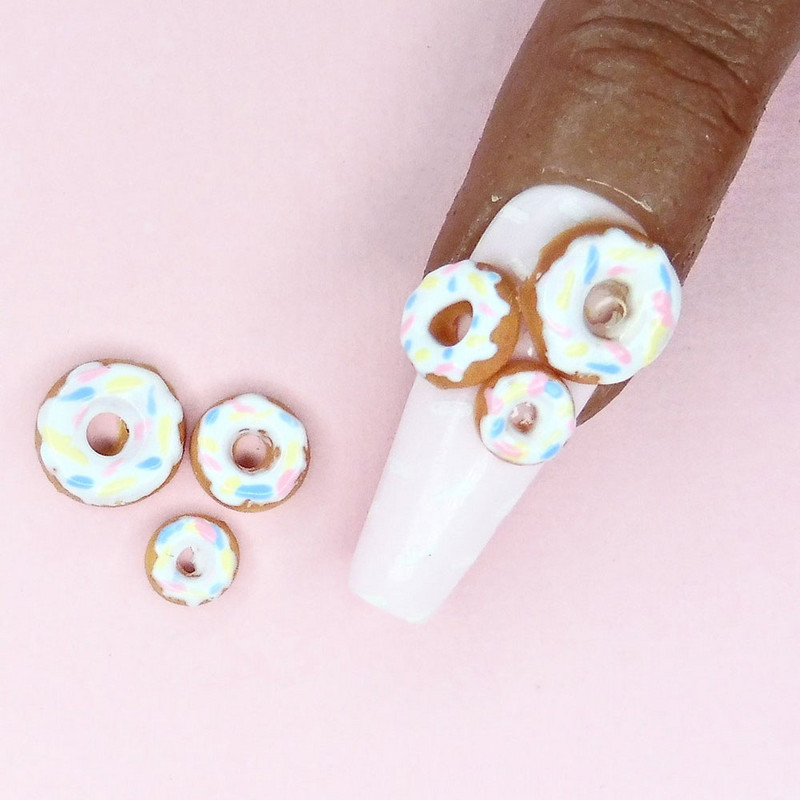 Kawaii 20db Nail Charms Kawaii Pink Cartoon Donut Ice Cream Bear/Candy/Nallipop kevert gyanta akril barkácsolás körömdíszítéshez