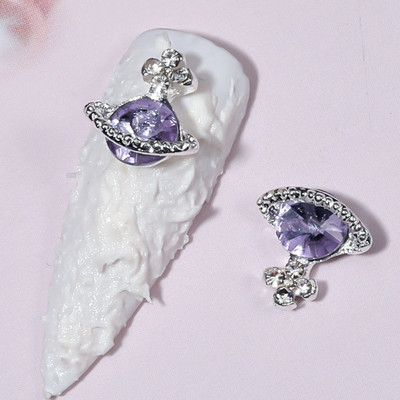 3D Alloy Planet Cross Nail Art Chamrs 10db/tétel Színes Saturn Designs Strasszok Gyémánt Dekorációk Ékszerek Köröm Kiegészítők