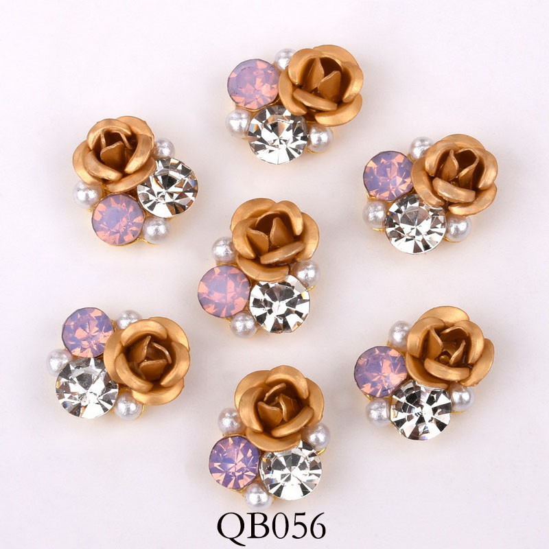 Új 10db Fényes Gyöngy Strasszkő Virág design Ötvözet Nail Art Dekorációk Csillogó Barkácsolás 3D Köröm Ékszer Medál QB054-063