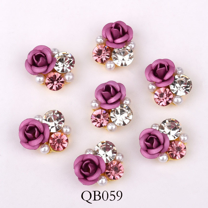 Új 10db Fényes Gyöngy Strasszkő Virág design Ötvözet Nail Art Dekorációk Csillogó Barkácsolás 3D Köröm Ékszer Medál QB054-063