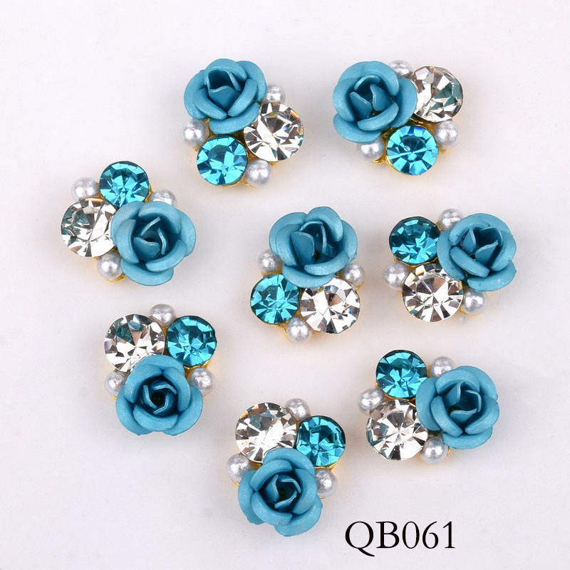 Új 10db Fényes Gyöngy Strasszkő Virág design Ötvözet Nail Art Dekorációk Csillogó Barkácsolás 3D Köröm Ékszer Medál QB054-063