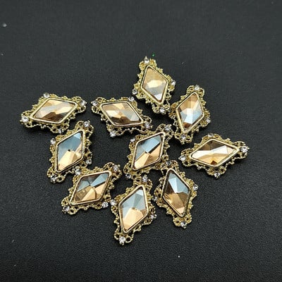 1 kutija Nail Art Rhinestones Kristalno staklo Drago kamenje 3D legura Srce Nail Decoration Mix Charms Nail Diamonds DIY za pribor za nokte