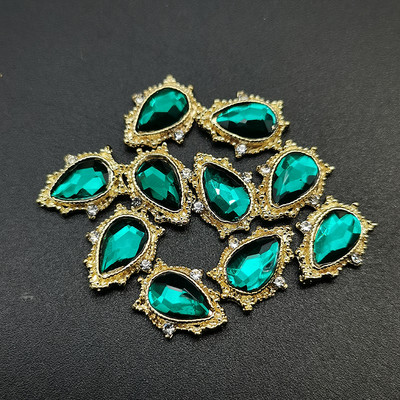 1 kutija Nail Art Rhinestones Kristalno staklo Drago kamenje 3D legura Srce Nail Decoration Mix Charms Nail Diamonds DIY za pribor za nokte