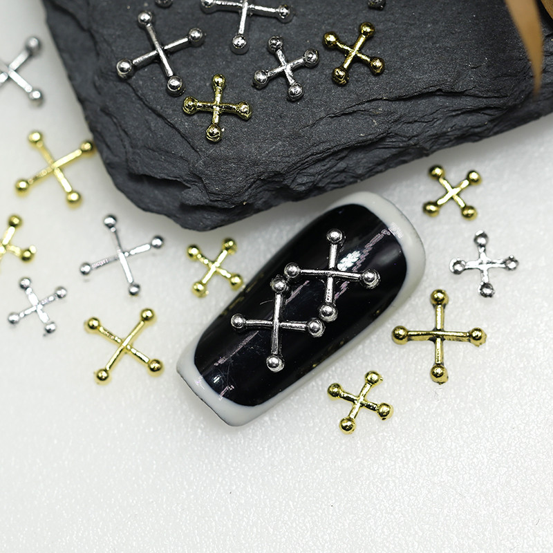 50 db Cross Nail Charms Strasszos Punk Gothic Design Luxus Nail Art kellékek 3D Charm DIY Tips Manikűr Dekoráció