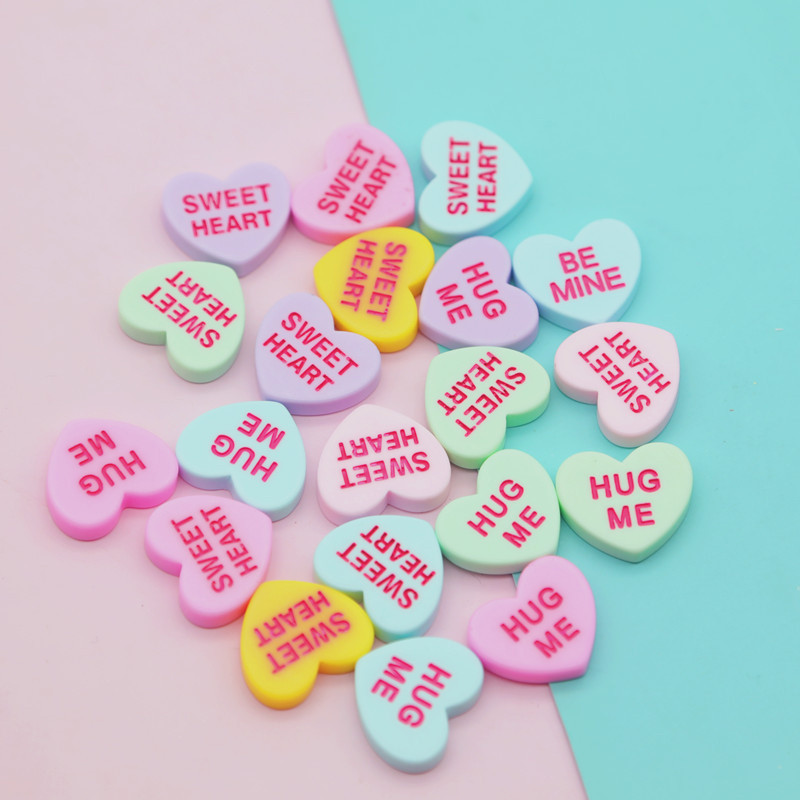 30db Sweet Heart Nail Art Charms Dekorációk Új színű Betű Barack Szív Ékszerek Barkácsolás Lapos hátú gyanta kézműves manikűr kiegészítők