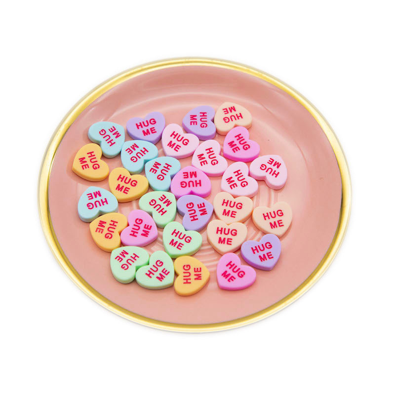 30db Sweet Heart Nail Art Charms Dekorációk Új színű Betű Barack Szív Ékszerek Barkácsolás Lapos hátú gyanta kézműves manikűr kiegészítők