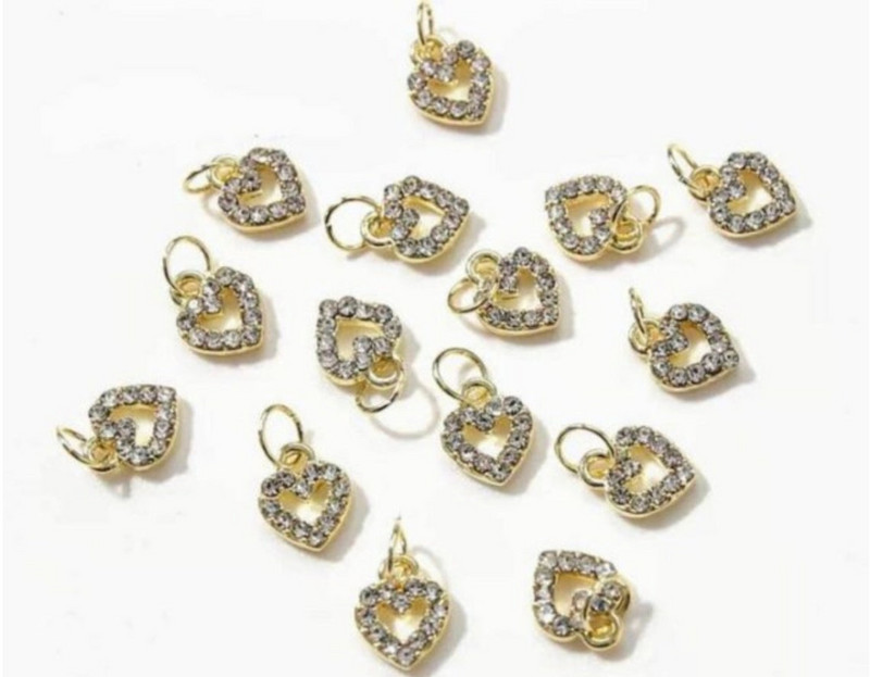 10 DB 3D körömbűvek Lógó Kereszt szív hold köröm ékszerek 3D körömbűvek Nail Art Dekorációs körömpiercing medálokhoz