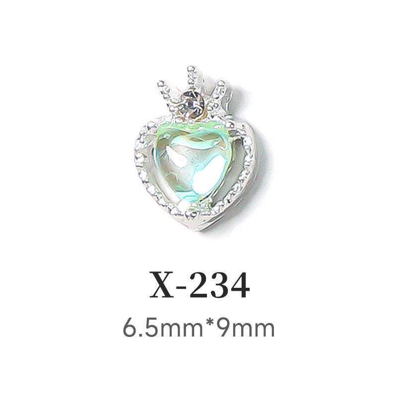 10 τμχ Crown Heart Nail Charms Luxury Candy Color Designer Alloy Nails Rhinestones Decors 3D Peach Heart Maple Leaf Nails Parts
