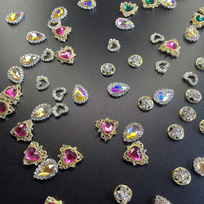 100 komada nasumičnih luksuznih privjesaka za nokte od legure metala za nokte Nakit Dodaci Miješani dijamanti Umetni kamenčići 3D manikura Skupni pribor