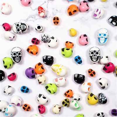 50 db Halloween körömdísz koponya dekoráció gyanta körmök kiegészítők színes 3D gyöngysor Design manikűr varázslat