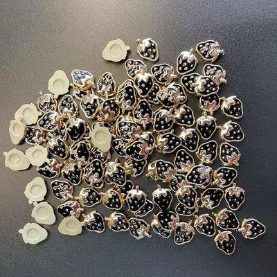 20Pcs Crveno Ružičasti Dijelovi Jagoda Privjesci za Nokte Dodaci 3D Slatki Crtići Svježe Voće Kreativni Ukrasi Za Nokte Dodaci 9*12MM