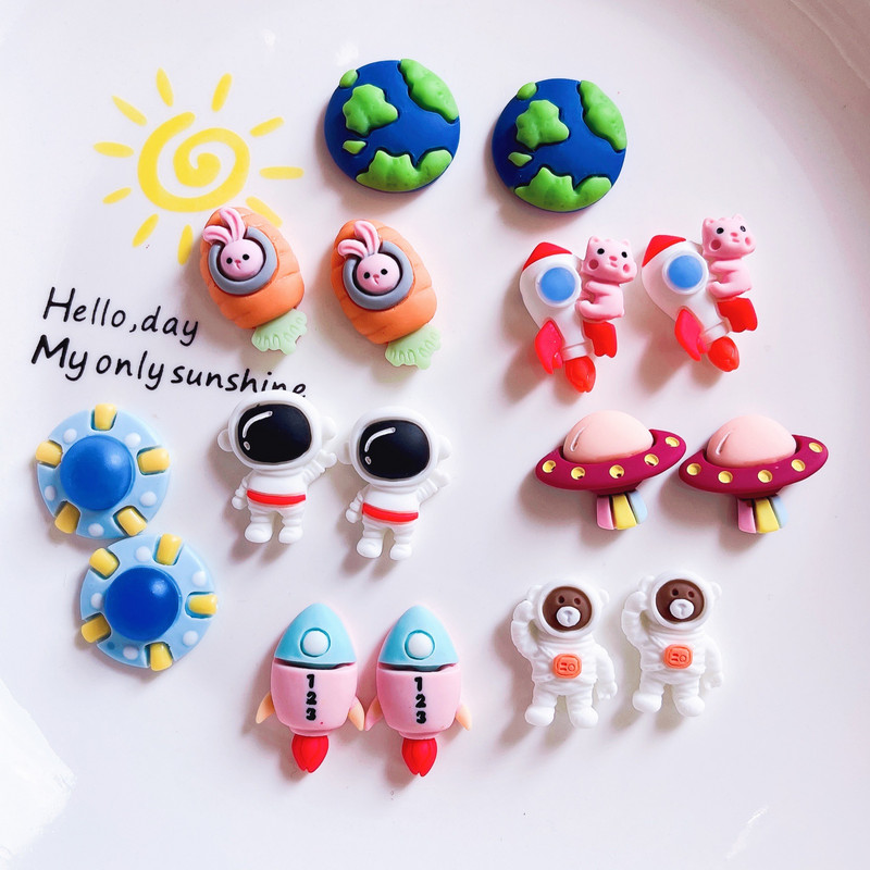 10 vnt Astronaut Planet Nail Charm 2,5*1,6cm Oversize Rocket Nails Art dervos dekoravimo animacinių filmų Kawaii 3D kosmoso manikiūro reikmenys
