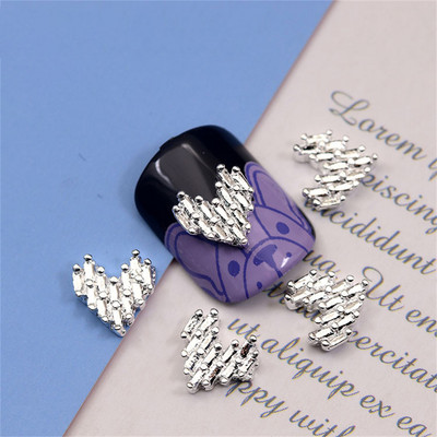 20 vnt. Graviruota širdelė Metaliniai nagų pakabukai Dalys Aukso sidabro lydinio Papuošalai Nagai Priedai Blizgūs 3D Persikai Širdies manikiūro reikmenys