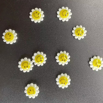 10 бр. Sun Flower Smiles Nail Rhinestones 3D Kawaii Resin Nails Art Charms 11x11 mm Цветни аксесоари за маникюр Декорации 2022