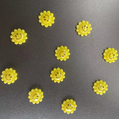 10Pcs Sun Flower Smiles Nail Rhinestones 3D Kawaii Resin Nails Art Charms 11x11mm Šareni pribor za manikuru Dekoracije 2022.