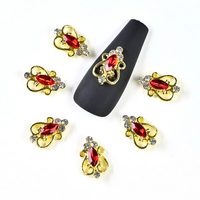 10 db Piros/Fehér Retro Nail Charms Horse Shape Strasszos Goldtone Metal Nail Charm Crystal köröm ékszer 3D körömbűve