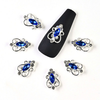 10 db Piros/Fehér Retro Nail Charms Horse Shape Strasszos Goldtone Metal Nail Charm Crystal köröm ékszer 3D körömbűve