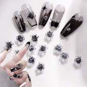 100 komada Tamne ruže privjesci Ukrasi za nokte 6/8 mm Mat Vintage Nakit Dijelovi za nokte 3D Flatback Smola Crno cvijeće Ornament za manikuru