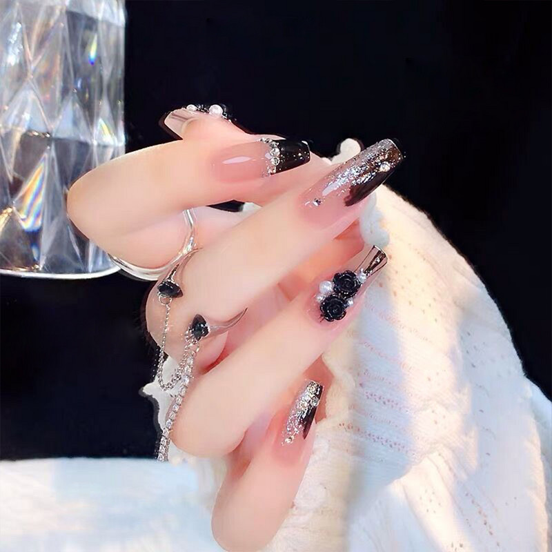 100 komada Tamne ruže privjesci Ukrasi za nokte 6/8 mm Mat Vintage Nakit Dijelovi za nokte 3D Flatback Smola Crno cvijeće Ornament za manikuru